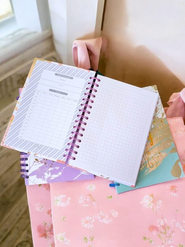 Libreta Pasta Dura Tamaño Francés A5 de 200 Hojas de Cuadro Grande