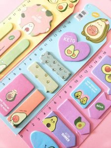Planilla de Notas Adhesivas con Regla Kawaii de Aguacate